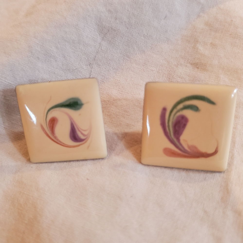 Multi-Color Earrings - Picture 2 of 4
